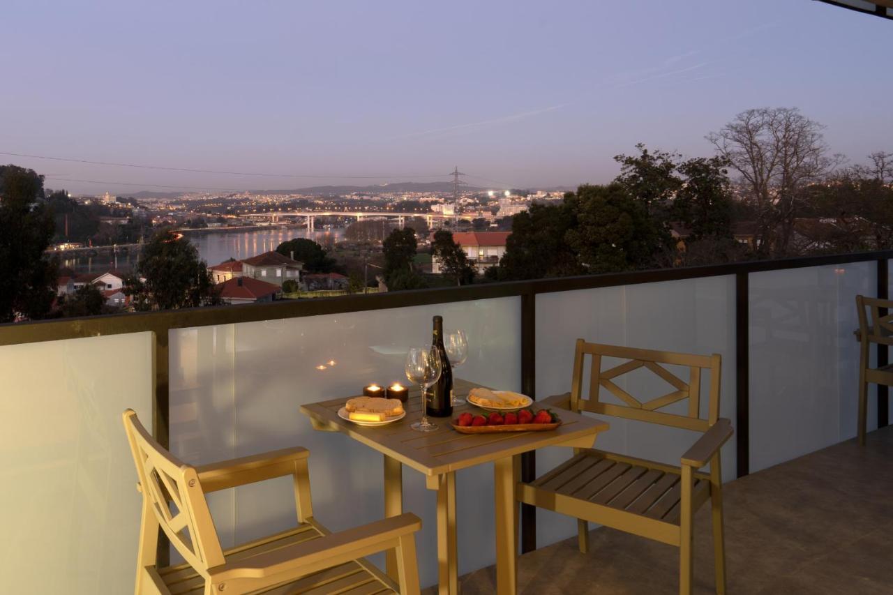 Host Wise - Luxurious Impressive Apartment - Balcony And Pool فيلا نوفا دي غايا المظهر الخارجي الصورة